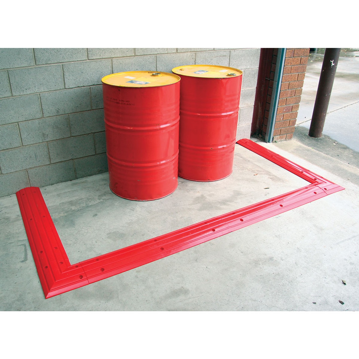 Durabund 150mm Floor Bunding | Best bunding to contain spills | Permanent Floor Bending | Ecospill | Polyurethane Bunding | Workshop Bund | Brisbane Sydney Melbourne Perth Adelaide Canberra | DB150